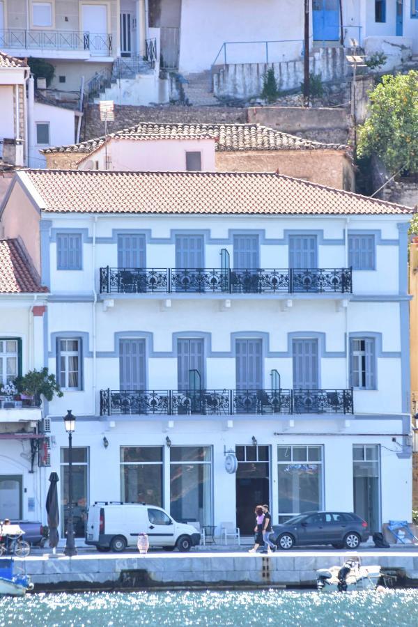 Leonidas Hotel Gythio Buitenkant foto