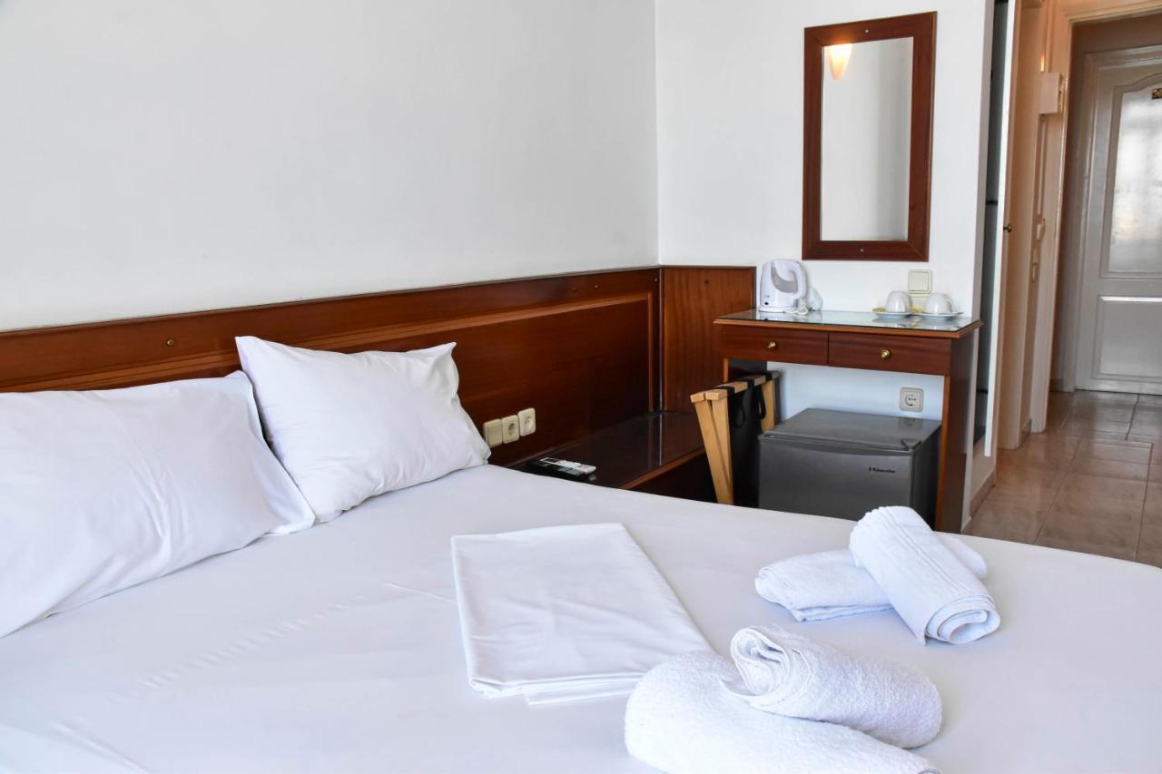 Leonidas Hotel Gythio Buitenkant foto