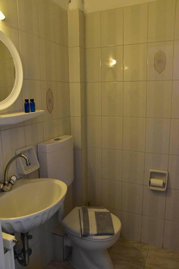 Leonidas Hotel Gythio Buitenkant foto